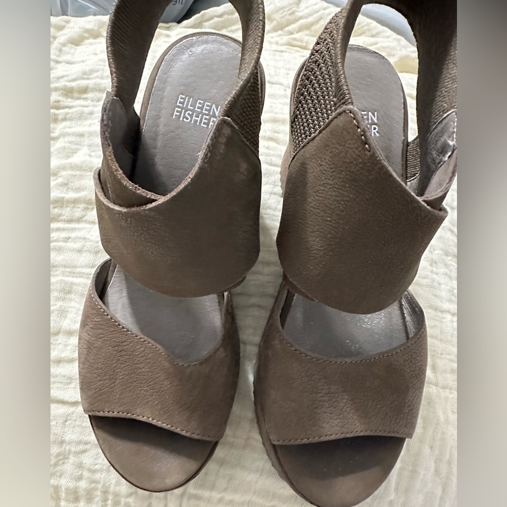 Eileen Fisher  PLATFORM WEDGE SANDAL IN RYE NUBUCK NIB Size 7.5